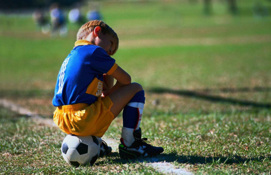 Детские кроссовки для футбола: какие выбрать